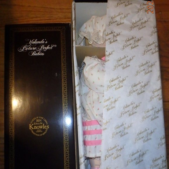 Sarah by Yolanda Bello 1987 Edwin M Knowles - Picture 14 of 15